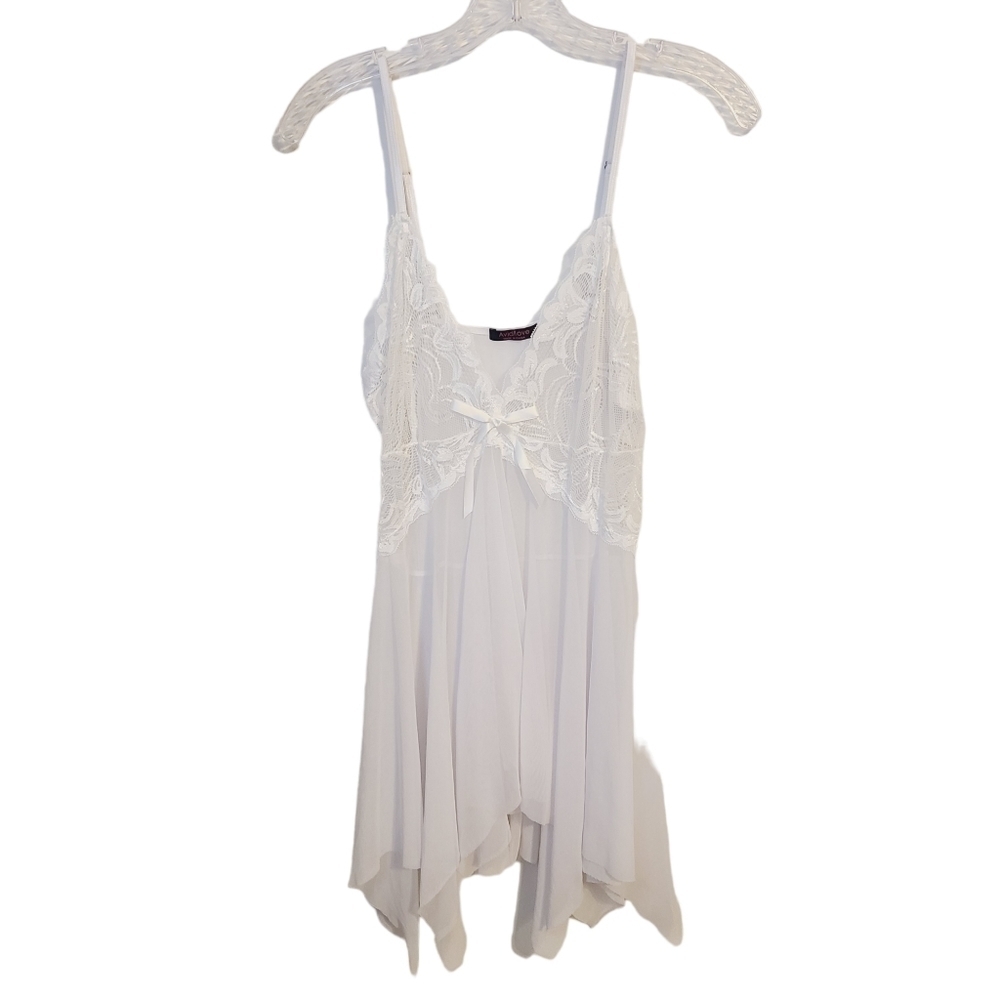 Avidlove | Classic White Lace Asymmetrical Hem Teddy or Chemise (Size XL)